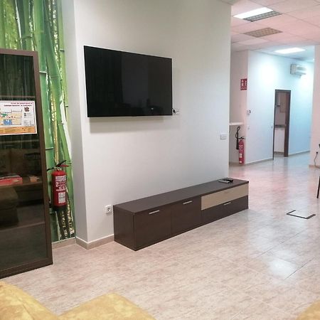 פונפרדה Albergue El Templarin מראה חיצוני תמונה